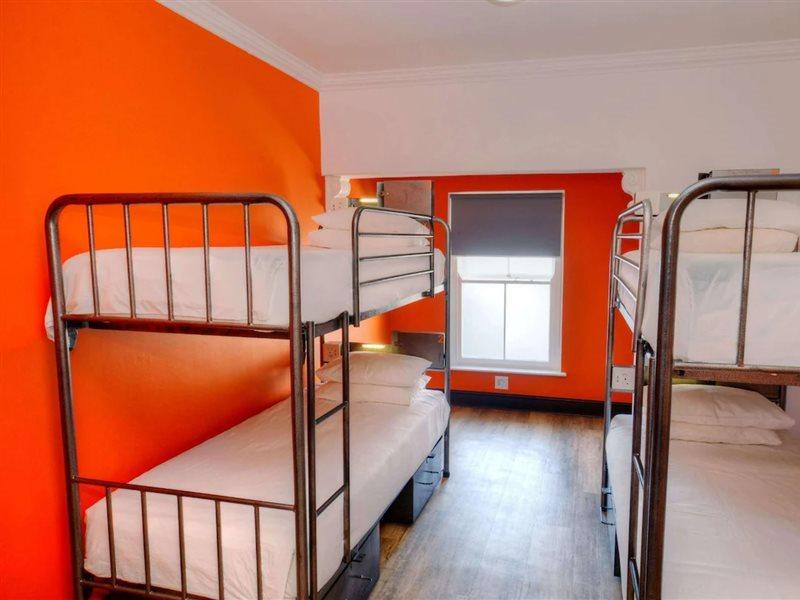 קייפטאון Never At Home Green Point מראה חיצוני תמונה A typical room at a hostel